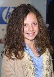 Photos de Mackenzie Rosman - The Future Event 01.30.2003 - 9